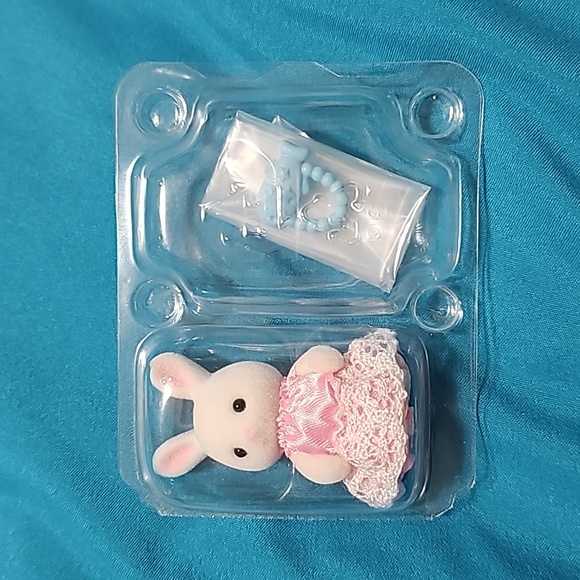 Calico Critters Blind Bag - Picture 1 of 3